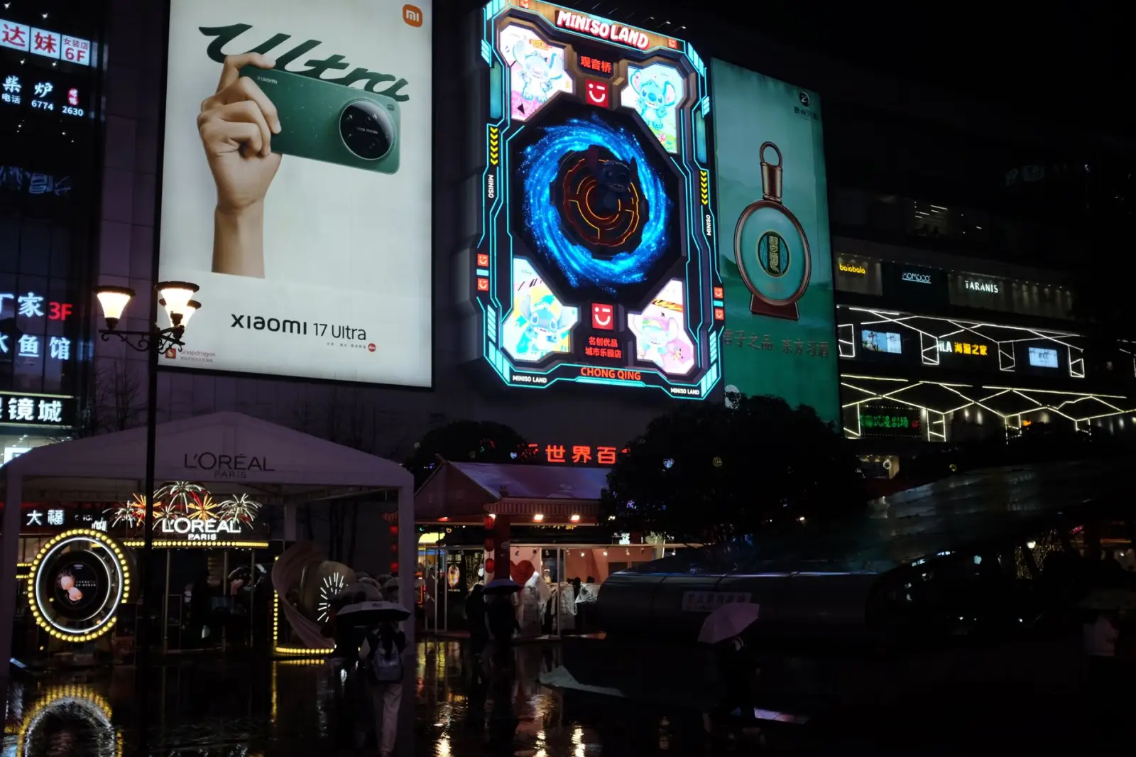 短袖T恤印花工艺对比：数码直喷与丝网印刷的适用场景