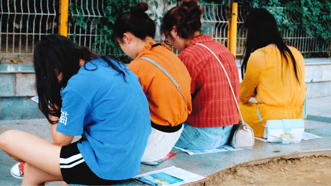 2024年夏季女装连衣裙面料工艺升级与穿着体验解析
