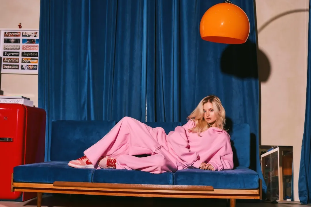 2024年夏季女装流行趋势：千娱音新款连衣裙推荐指南